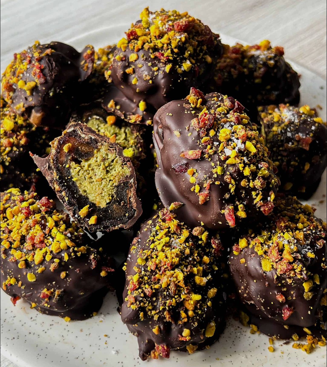 Daubai Chocolate Dates — Pre-Order (24 Hours)