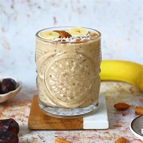 Banana Date Shake