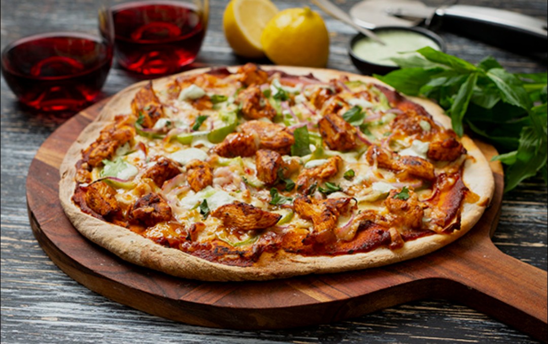 Pizza Flavoured Chicken Tikka pizza (LARGE)