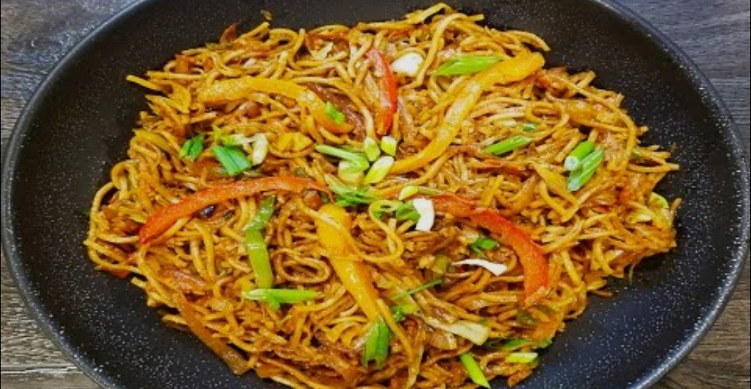 Spicy Garlic Chowmein