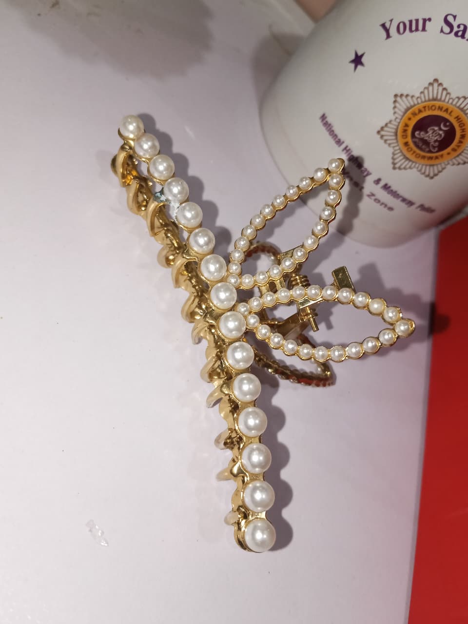Golden Pearl Hair Claw Clip